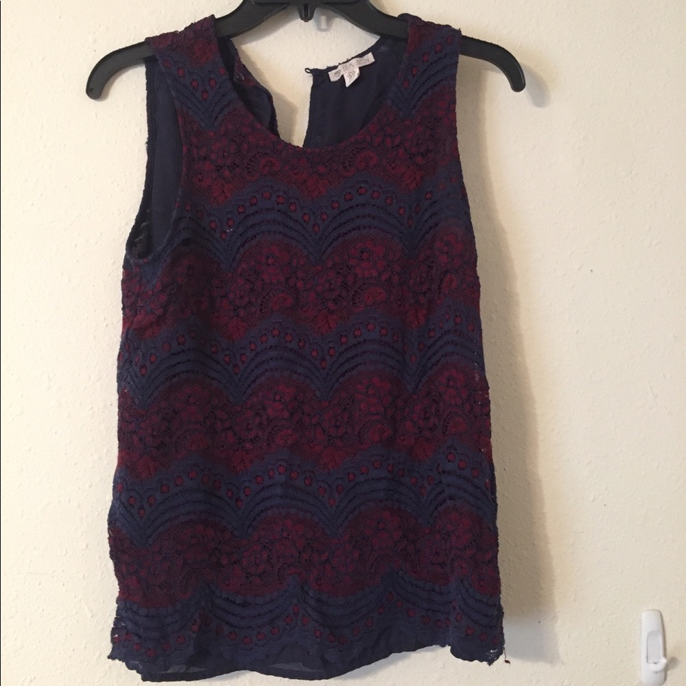 Lace sleeveless dress shirt